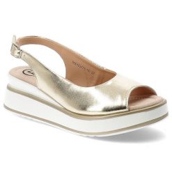 Sandały damskie Filippo, cholewka ze skóry naturalnej metaliczne wykończenie grubsza platformowa podeszwa, złote, DS6153/26. Żółte sandały Filippo, bez wzorów, ze skóry, wizytowe, z otwartym noskiem, bez obcasa, na koturnie, bez zapięcia. Za 179.00 zł.