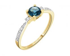 Pierścionek z żółtego złota z diamentami i Topazem London Blue - próba 585. Niebieskie pierścionki Apart, z diamentem, złote. Za 2,859.00 zł.