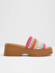 Aldo Klapki ze wzorem rozmiar: 40. Klapki Aldo, bez wzorów, z otwartym noskiem, bez obcasa, na koturnie. Za 130.99 zł.