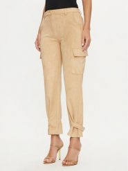 Guess Spodnie materiałowe New Marzia W4YB08 WE0L0 Beżowy Relaxed Fit. Brązowe spodnie materiałowe Guess, l, z aplikacjami, z materiału. Za 339.99 zł.