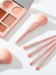 Zestaw pędzli do makijażu 6 pack - różowy. Zestawy Sinsay. Za 25.99 zł.