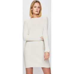 Vero Moda - Sukienka. Białe sukienki Vero Moda, na co dzień, l, bez wzorów, z dzianiny, casualowe, bez kołnierzyka, bez ramiączek, maxi, proste. W wyprzedaży za 89.90 zł.