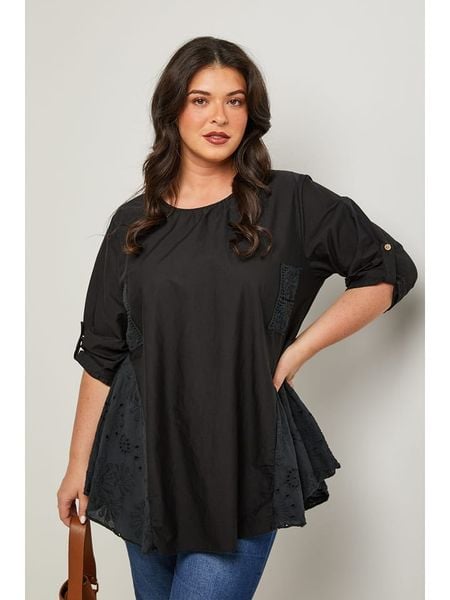 Curvy Lady Bluzka w kolorze czarnym rozmiar: 44/46. Czarne bluzki Curvy Lady, bez wzorów, klasyczne, bez kołnierzyka, bez ramiączek. Za 109.52 zł.