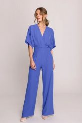 Elegancki kombinezon damski z kopertowym dekoltem niebieski. Niebieskie sukienki Stylove, na imprezę, m, bez wzorów, eleganckie, bez kołnierzyka, bez ramiączek, kopertowe. Za 519.00 zł.