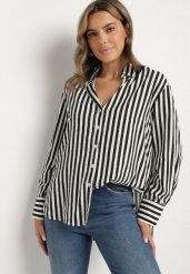 Czarna Bawełniana Koszula w Pionowe Paski Zdobiona Cyrkoniami Isorina. Czarne koszule Born2be, l, z aplikacjami, z bawełny, eleganckie, bez kołnierzyka, bez ramiączek. Za 99.99 zł.