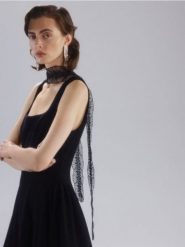 Wąski szal - czarny. Czarne szaliki Reserved, bez wzorów. Za 39.99 zł.