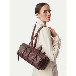 Torebka Coccinelle. Czerwone torebki klasyczne Coccinelle, bez wzorów, bez dodatków. Za 1,399.00 zł.