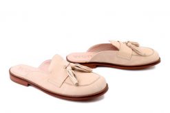 WONDERS A-4610 beig, klapki damskie. Brązowe klapki Wonders, bez wzorów, bez obcasa. Za 639.90 zł.