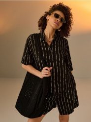 Duża szydełkowa torba na ramię - czarny. Czarne torby na ramię Sinsay, bez wzorów, na ramię, duże, bez dodatków. Za 29.99 zł.