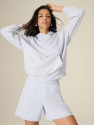 4F Bluza dresowa loose z kapturem damska - niebieska XS. Niebieskie bluzy 4f, xs, bez wzorów, z dresówki, z kapturem. Za 159.99 zł.