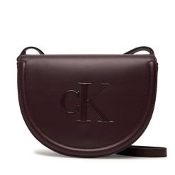Torebka Calvin Klein. Czerwone listonoszki Calvin Klein, bez wzorów, bez dodatków. Za 429.99 zł.