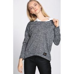 Szara Bluzka Adjunct. Szare bluzki Born2be, uniwersalny, bez wzorów, bez kołnierzyka, bez ramiączek. Za 49.99 zł.