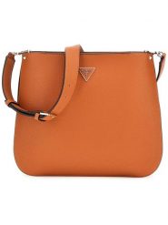 Guess Torebka w kolorze jasnobrązowym - 32 x 26 x 8 cm rozmiar: onesize. Brązowe torby na ramię Guess, z aplikacjami, z materiału, na ramię, bez dodatków. Za 383.03 zł.