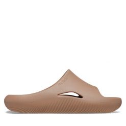 Klapki Crocs. Brązowe klapki Crocs, bez wzorów, bez obcasa. Za 159.99 zł.