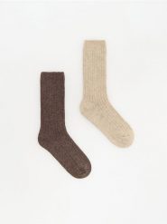 Skarpety z domieszką wełny 2 pack - brązowy. Brązowe skarpety Reserved, bez wzorów, z wełny. Za 59.99 zł.