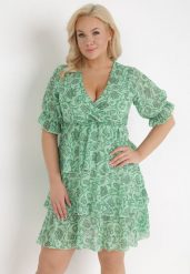 Zielona Sukienka Balapus. Zielone sukienki Born2be, l, bez wzorów, eleganckie, bez kołnierzyka, bez ramiączek, mini, kopertowe. Za 29.99 zł.