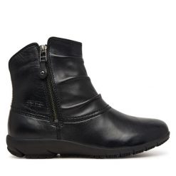 Botki Josef Seibel. Czarne botki Josef Seibel, bez wzorów, bez obcasa, na płaskiej podeszwie, bez zapięcia. Za 479.99 zł.