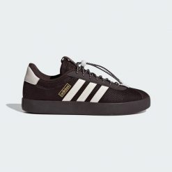 BUTY VL COURT 3.0. Białe trekkingi Adidas, z gumy, trekkingowe. Za 299.00 zł.