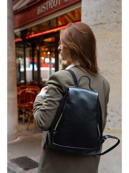 Victor & Hugo Paris Skórzany plecak "Sadie" w kolorze czarnym - 25 x 45 x 5 cm rozmiar: onesize. Czarne plecaki Victor & Hugo Paris, bez wzorów, z materiału. Za 413.99 zł.