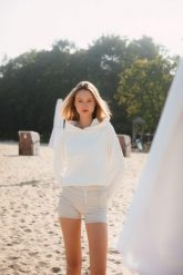Bluza do jogi Moonholi Ivy Hoodie z kapturem. Brązowe bluzy MOONHOLI, m, bez wzorów, z bawełny, z kapturem. Za 399.00 zł.