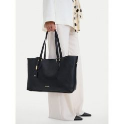 Torebka GINO ROSSI. Czarne shopper Gino Rossi, bez wzorów, bez dodatków. Za 259.99 zł.