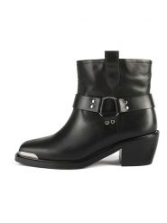 Loft37 Skórzane botki "Common Ground" w kolorze czarnym rozmiar: 35. Czarne botki loft37, bez wzorów, bez obcasa, bez zapięcia. Za 587.99 zł.