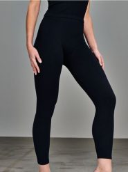 Elastyczne bezszwowe legginsy - czarny. Czarne legginsy Sinsay, l, bez wzorów. Za 39.99 zł.