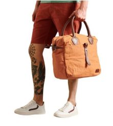Torba sportowa Superdry Military Laptop Bag. Brązowe torby na laptopa Superdry, bez wzorów, z bawełny, na ramię, duże. Za 139.49 zł.