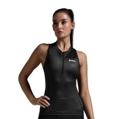 Tank top rowerowy damski 2XU Core Tri Tank. Czarne topy 2XU, s, bez wzorów, bez kołnierzyka, bez ramiączek. Za 249.99 zł.