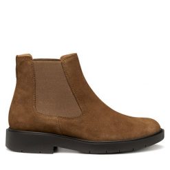 Sztyblety Geox. Brązowe botki Geox, bez wzorów, bez obcasa, na płaskiej podeszwie, bez zapięcia. Za 639.99 zł.