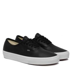 Tenisówki Vans. Czarne trampki Vans, bez wzorów, bez zapięcia. Za 399.99 zł.