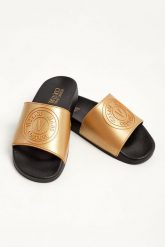 Klapki VERSACE JEANS COUTURE. Klapki Versace Jeans Couture, bez wzorów, z jeansu, bez obcasa. W wyprzedaży za 158.47 zł.