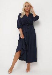 Granatowa Plisowana Sukienka Maxi z Kopertowym Dekoltem i Wiązaniem w Talii Lariah. Niebieskie sukienki Born2be, l, bez wzorów, bez kołnierzyka, plus size, bez ramiączek, maxi, kopertowe. Za 139.99 zł.