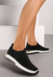 Czarne Buty Sportowe Thaderus. Czarne obuwie sportowe Born2be, przed kostkę, bez zapięcia. Za 34.99 zł.