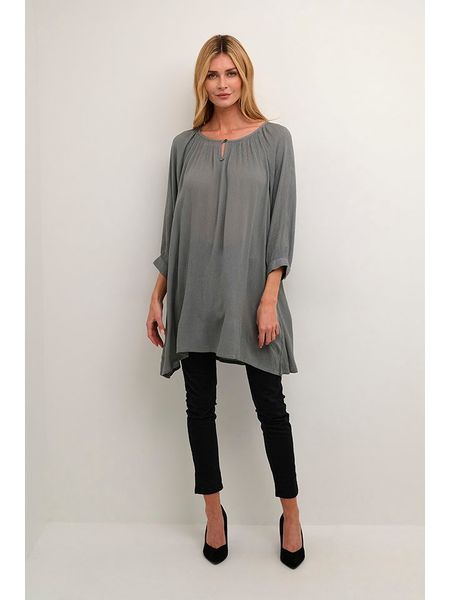 Kaffe Tunika w kolorze szarym rozmiar: 34. Szare tuniki Kaffe, bez wzorów, z wiskozy, bez kołnierzyka, bez ramiączek. Za 43.78 zł.