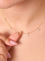 Lodie Silver Srebrny naszyjnik z elementami ozdobnymi rozmiar: onesize. Szare naszyjniki Lodie Silver, z cyrkonią, srebrne. Za 78.99 zł.