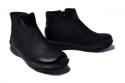 RIEKER 73355-00 black, botki damskie. Czarne botki Rieker, na zimę, bez wzorów, z polaru, bez obcasa, bez zapięcia. Za 349.90 zł.