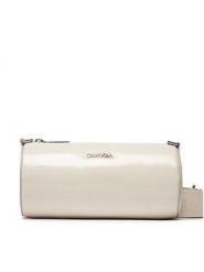 Torebka Calvin Klein. Czarne torebki klasyczne Calvin Klein, bez wzorów, bez dodatków. Za 1,099.00 zł.