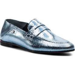 Lordsy TOMMY HILFIGER - Crackle Metallic Flat Loafer FW0FW03929 Aqua Haze 447. Niebieskie lordsy TOMMY HILFIGER, bez wzorów, ze skóry, bez obcasa, na obcasie, bez zapięcia. W wyprzedaży za 319.00 zł.