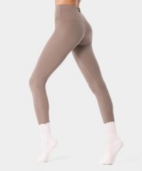 Legginsy crossback na pilates dla kobiet Carpatree Balletcore. Szare legginsy Carpatree, xs, bez wzorów, z dzianiny, z podwyższonym stanem, na fitness i siłownię. Za 175.99 zł.