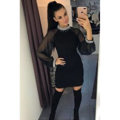 Sukienka EGORA. Czarne sukienki Sukienka EGORA, l, bez wzorów, bez kołnierzyka, bez ramiączek, mini. W wyprzedaży za 79.00 zł.