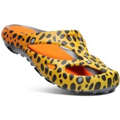 KEEN Shanti klapki damskie multikolor lekkie wygodne. Brązowe klapki Keen, bez wzorów, bez obcasa. Za 267.99 zł.