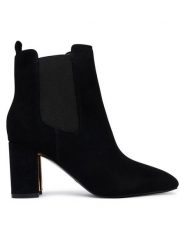 Guess Botki FLFFIE SUE10 Czarny. Czarne botki Guess, z aplikacjami, bez obcasa, na słupku, bez zapięcia. Za 674.99 zł.