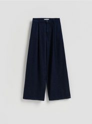 Jeansy wide leg z zakładkami - granatowy. Niebieskie jeansy Reserved, bez wzorów. Za 149.99 zł.