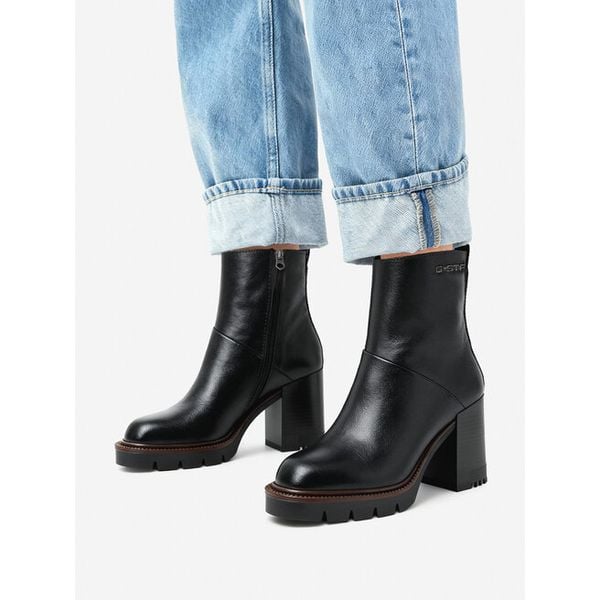 Botki G-Star. Czarne botki G-Star, bez wzorów, bez obcasa, na słupku, bez zapięcia. Za 419.99 zł.