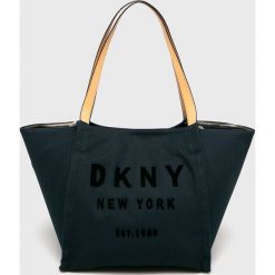 Dkny - Torebka. Czerwone shopper DKNY, bez wzorów, z bawełny, casualowe, na ramię, duże, bez dodatków. W wyprzedaży za 459.90 zł.