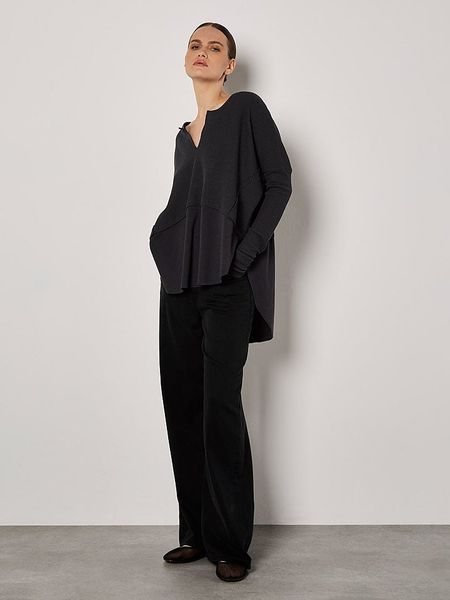 Apricot Bluzka w kolorze czarnym rozmiar: L. Czarne bluzki Apricot, l, bez wzorów, bez kołnierzyka, bez ramiączek. Za 62.90 zł.