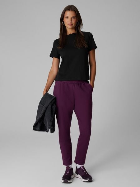 4F Spodnie dresowe damskie - fioletowe XL. Fioletowe spodnie dresowe 4f, l, bez wzorów, z dresówki. Za 129.99 zł.