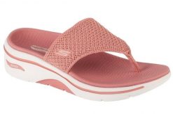 Japonki damskie, Go Walk Arch Fit 2.0 Sandal - Carrie. Czerwone klapki Skechers, bez wzorów, z materiału, bez obcasa. Za 249.99 zł.