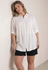 Biała Koszula z Bawełną na Lato w Stylu Boho Ozdobiona Koronką Cinnamis. Białe koszule Born2be, uniwersalny, z aplikacjami, z bawełny, boho, bez kołnierzyka, bez ramiączek. Za 119.99 zł.
